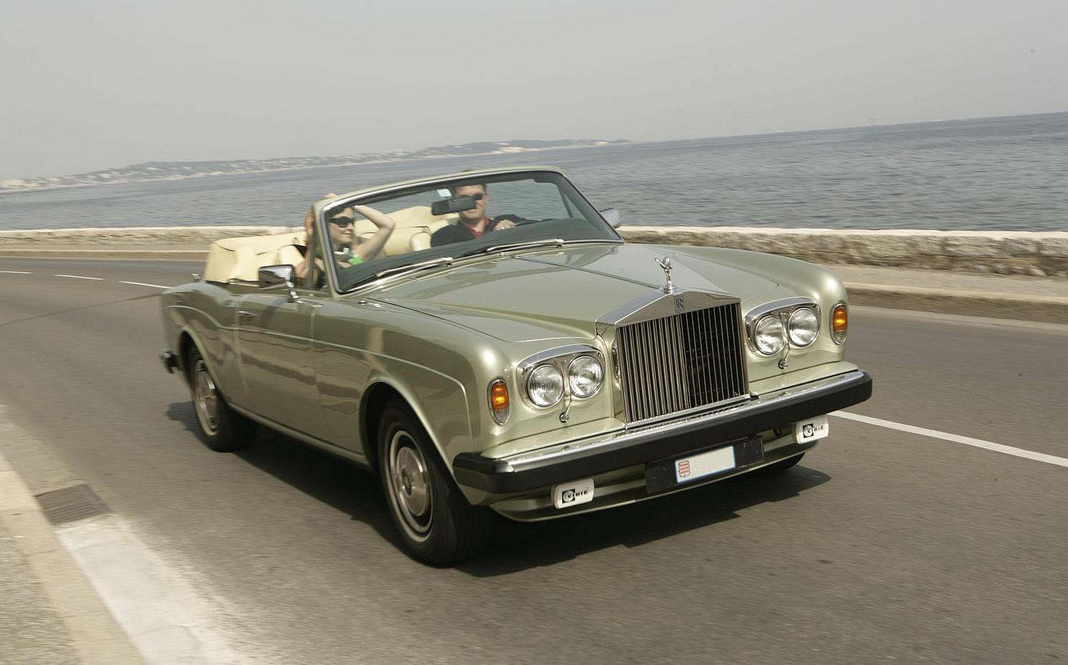 rolls-royce_corniche_autodrome_croisette.jpg