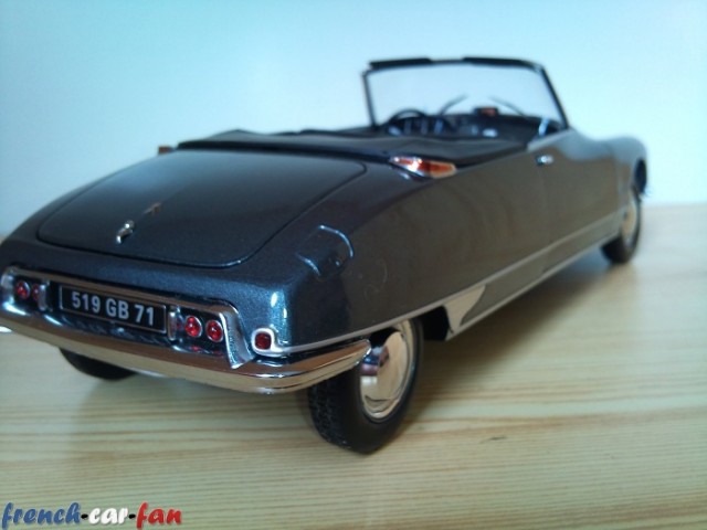 Citroen DS19 Cabriolet (9).jpg