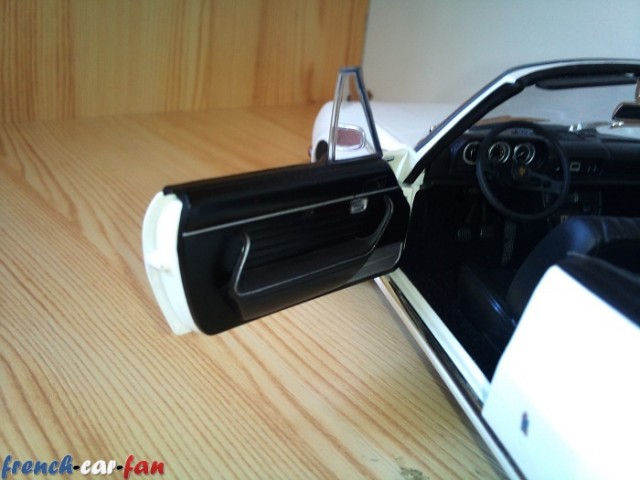 Peugeot 504 cabriolet (5).jpg