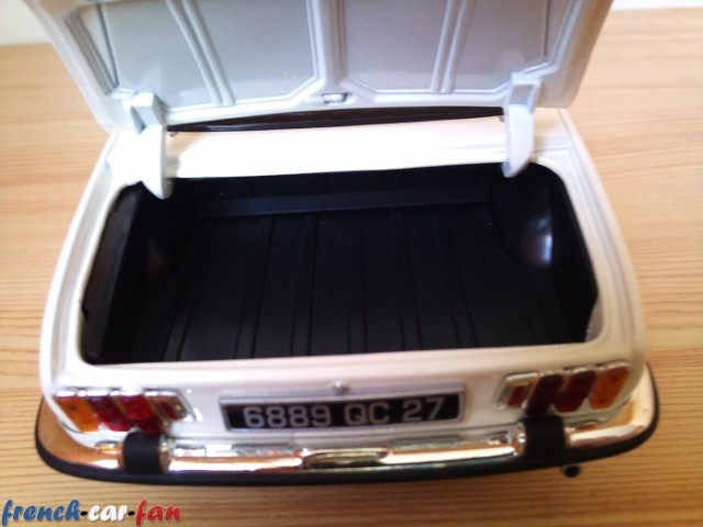 Peugeot 504 cabriolet (8).jpg