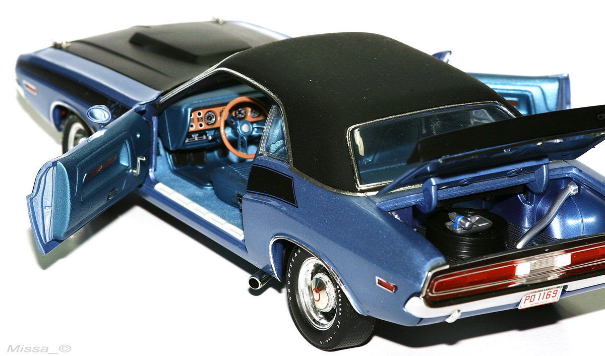 044_H61_Dodge Challenger TA340_1970.JPG