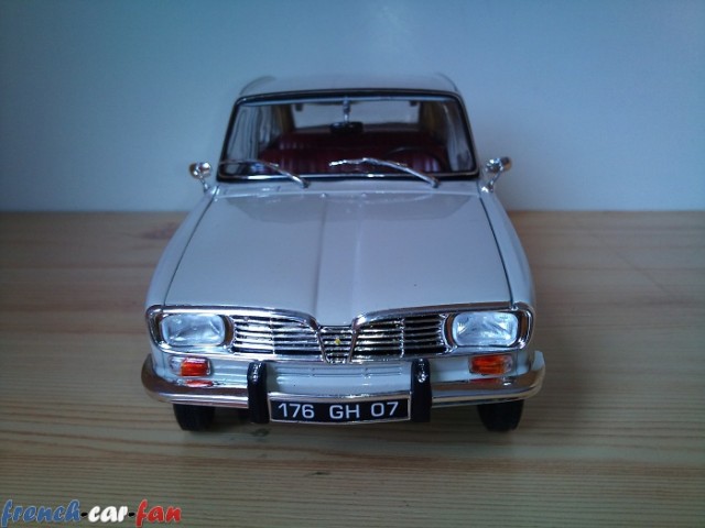 Norev 1/18 Renault R16