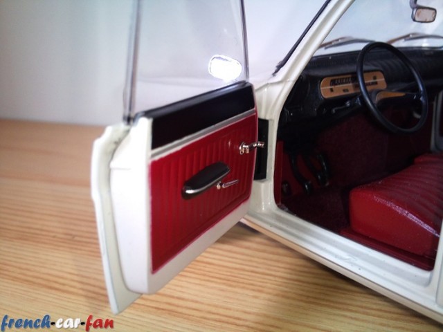 Norev 1/18 Renault R16