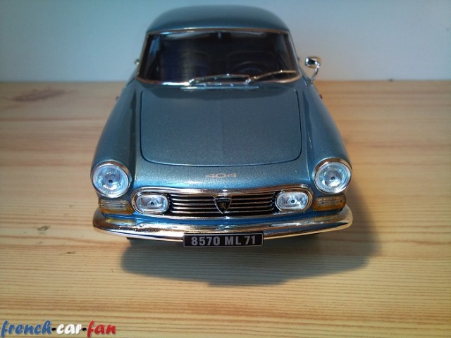 Peugeot 404 Coupé (3).jpg