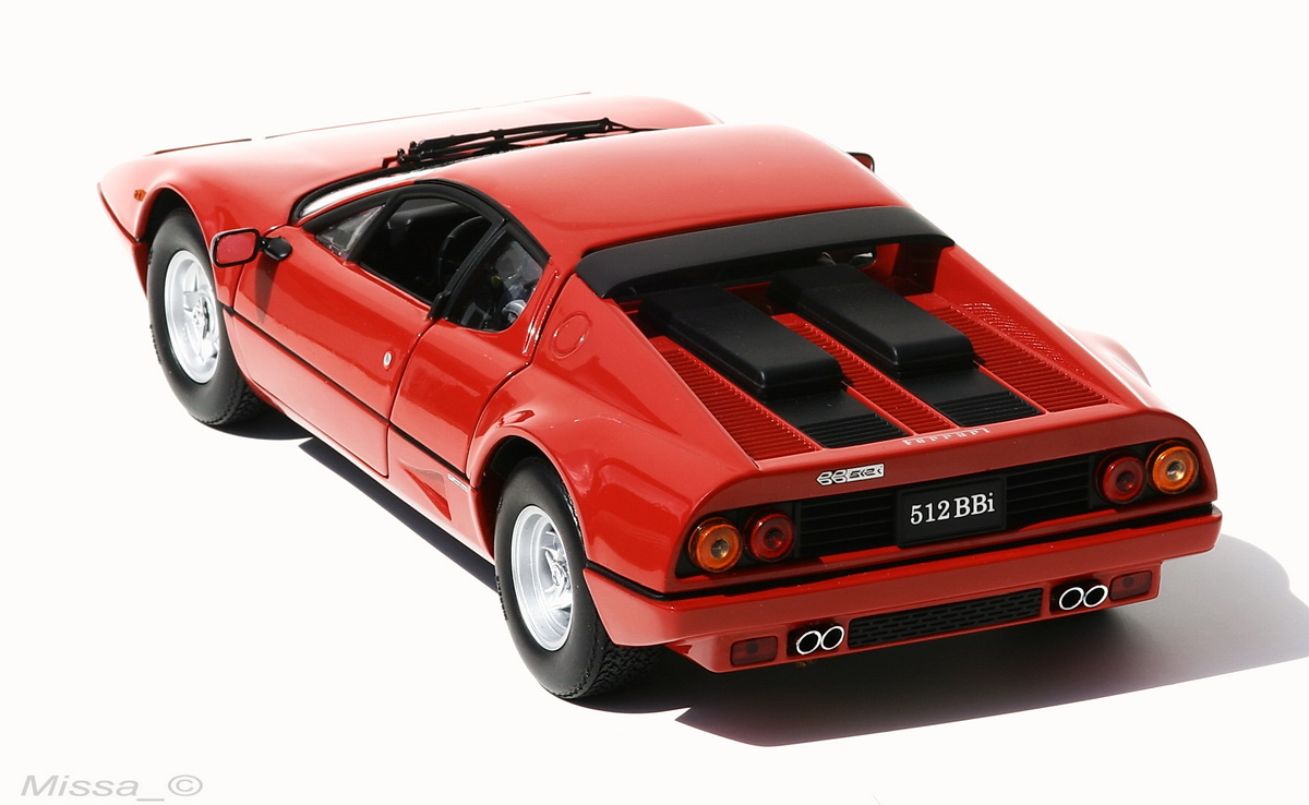 030_Kyosho_Ferrari 512BBi.jpg