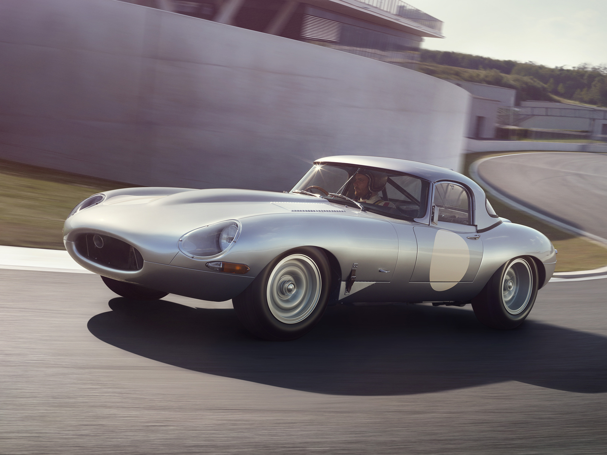 jaguar_lightweight_e-type_3.jpeg