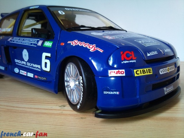 Renault Clio V6 Trophy (2).jpg