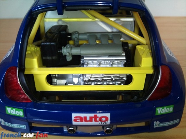 Renault Clio V6 Trophy (9).jpg