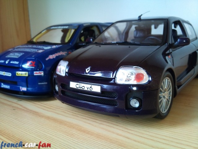 Renault Clio V6 Trophy és Renault Clio V6 (2).jpg