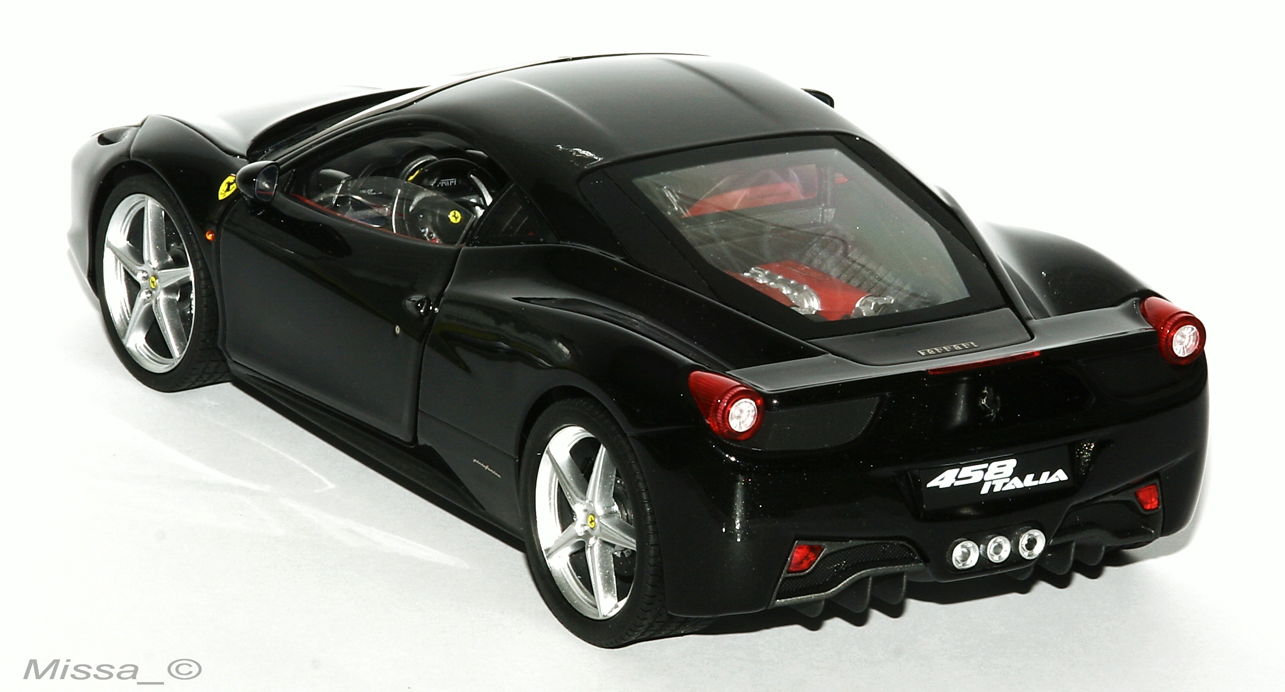 015_Elite_Ferrari 458 Italia .JPG