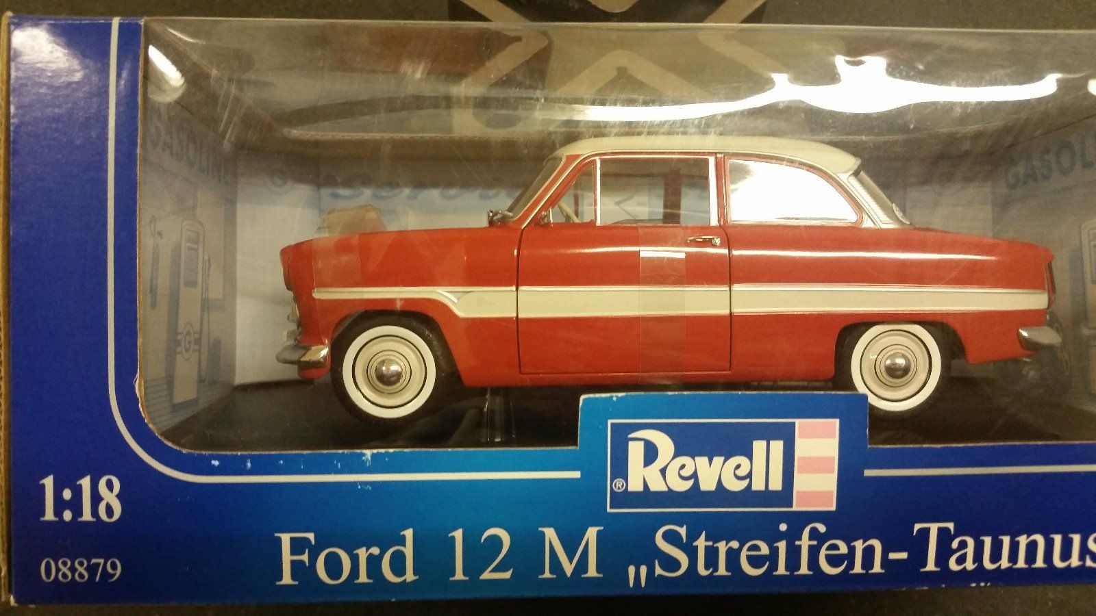 Ford 12 M Streifen Taunus.JPG