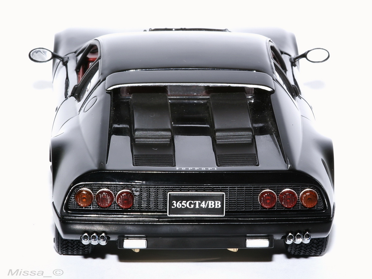 026_Kyosho_Ferrari 365 GT4_BB.JPG
