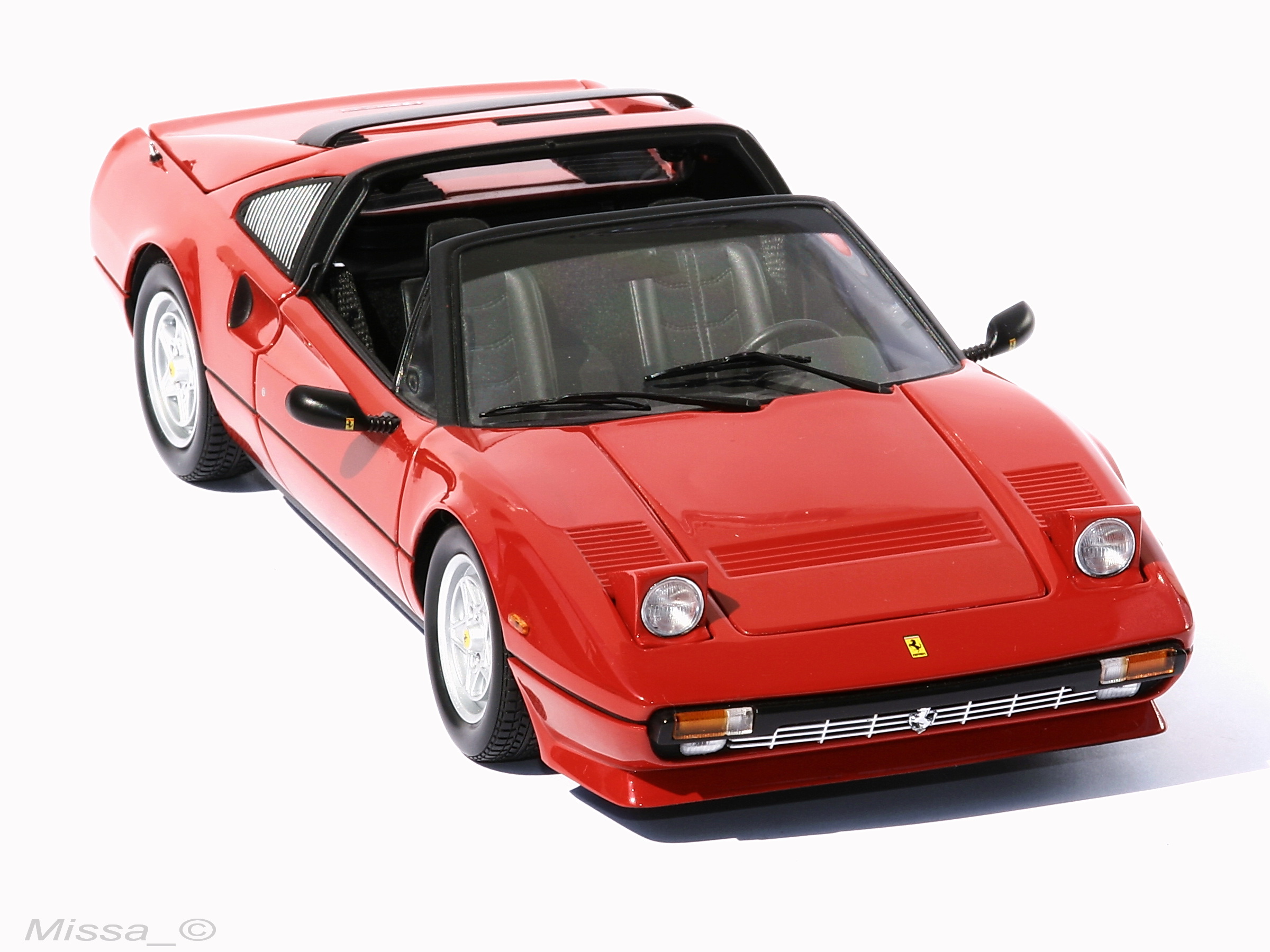 007_Kyosho_Ferrari 308 GTS QV.jpg
