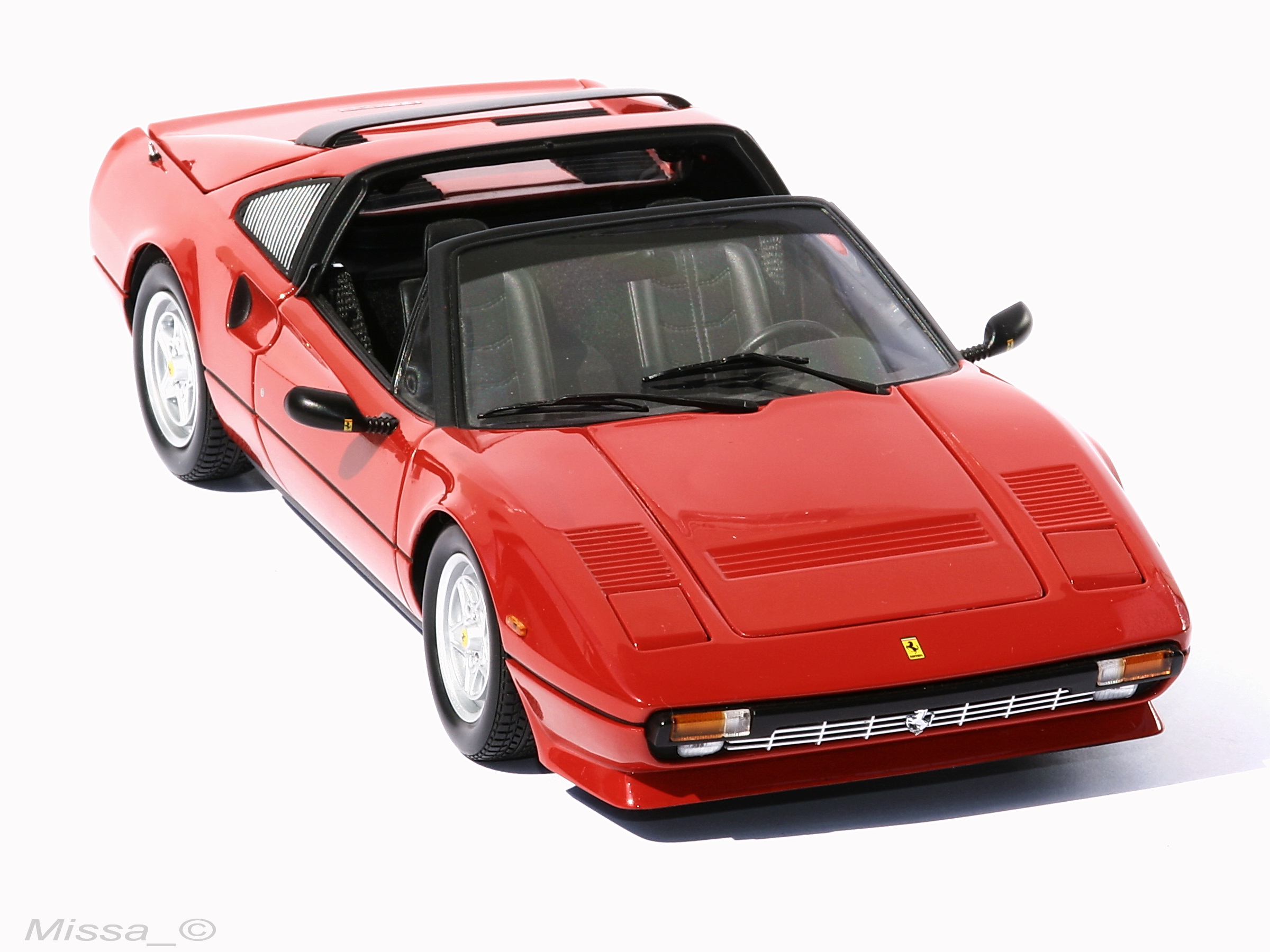 008_Kyosho_Ferrari 308 GTS QV.jpg