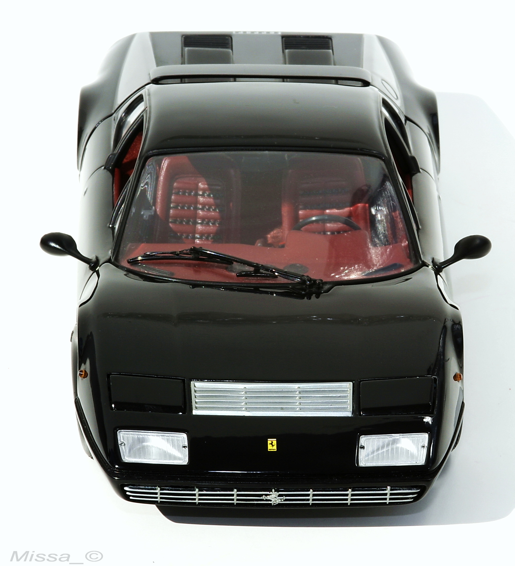 009_Kyosho_Ferrari 365 GT4_BB_nap.jpg