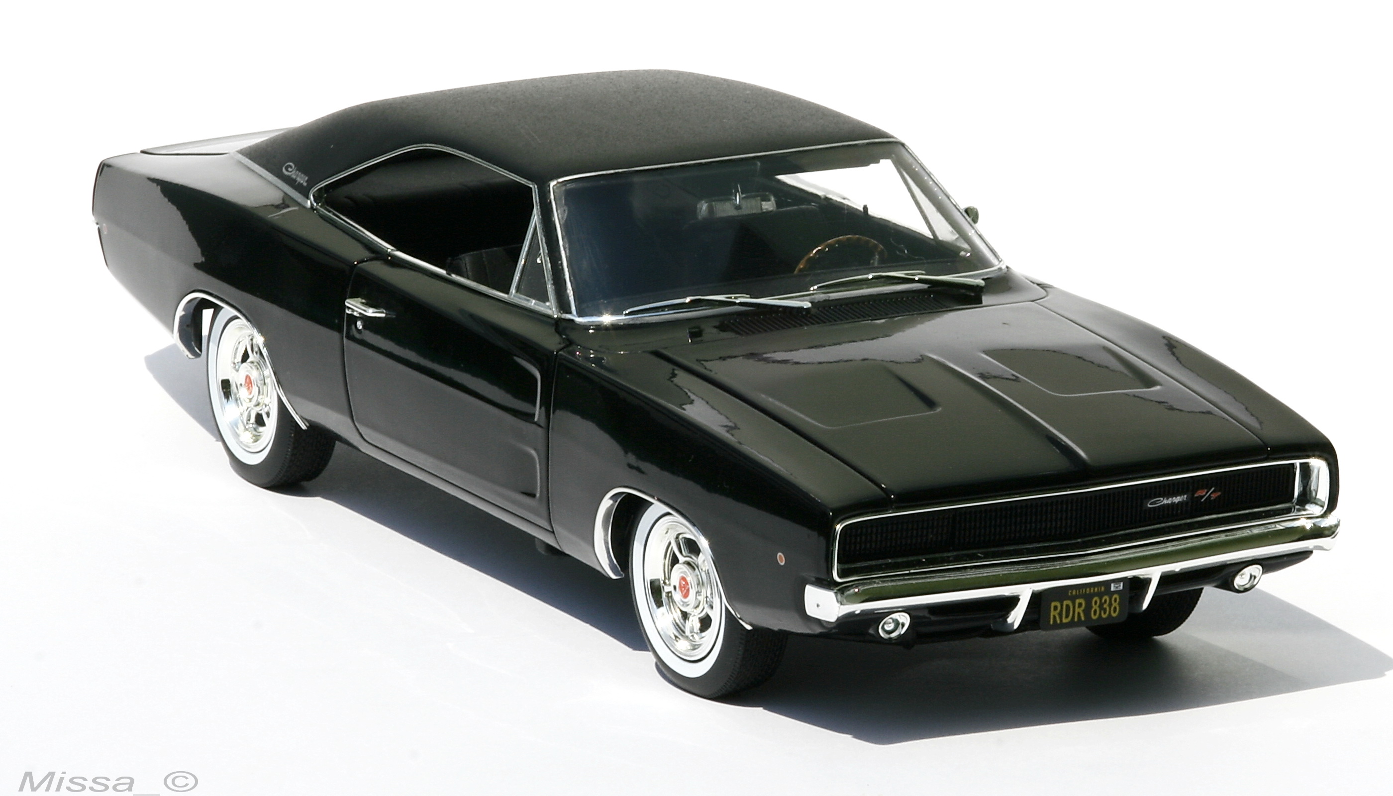 011_Greenlight_Dodge Charger R-T 1968.jpg