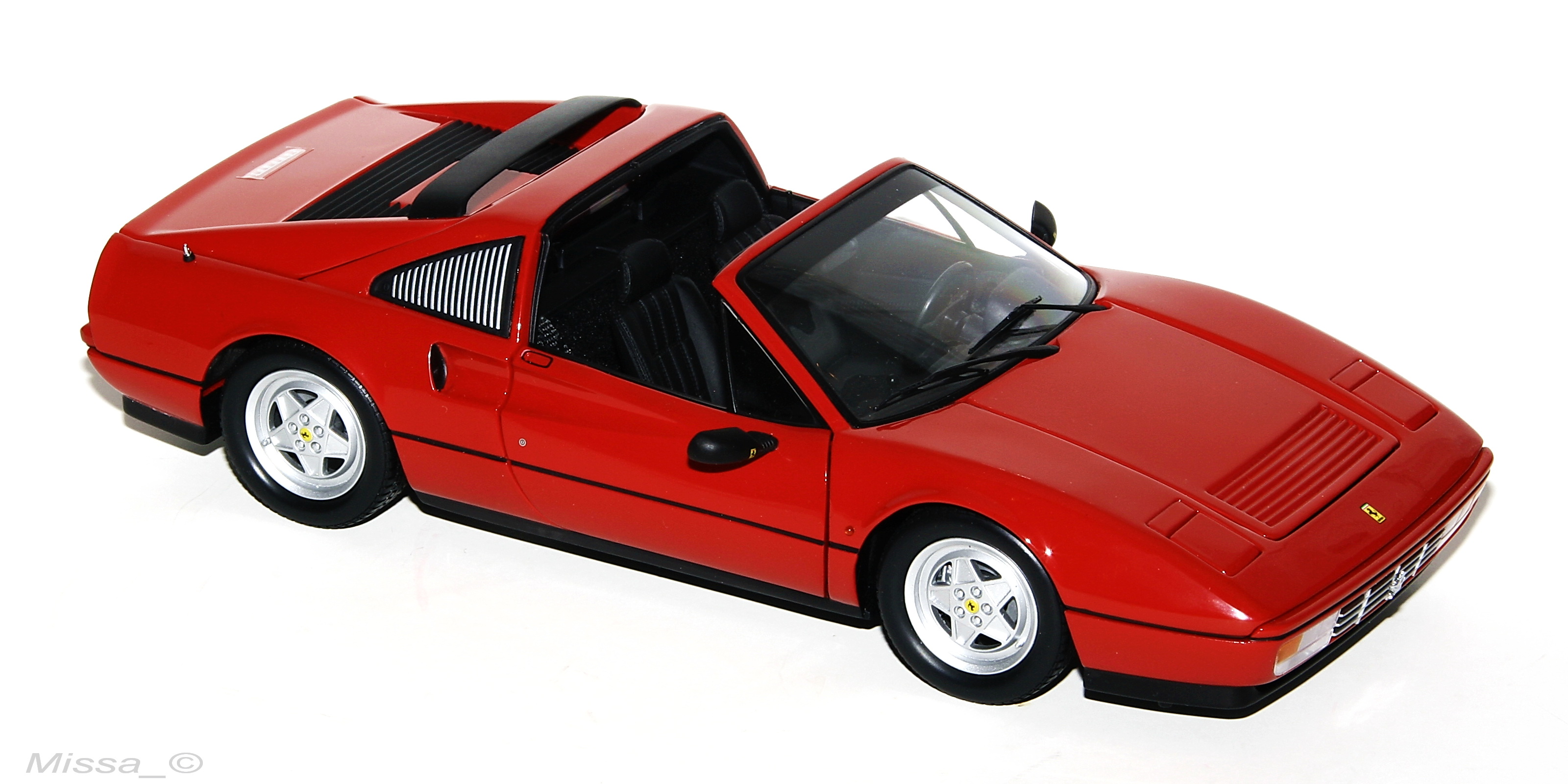 003_Kyosho_Ferrari 328 GTS.JPG