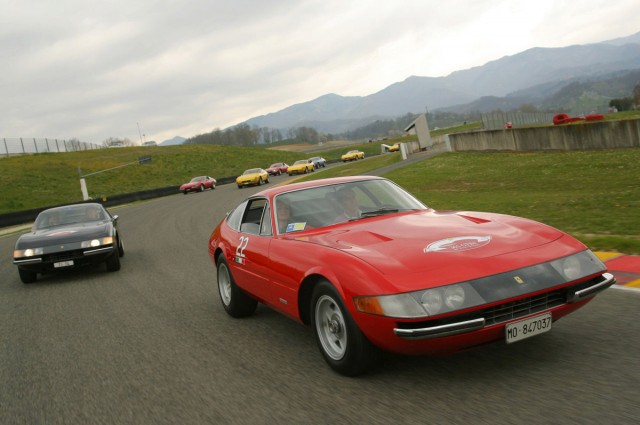 Ferrari 365 GTB4 Daytona.jpg