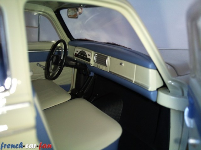 Peugeot 403 Berline (5).jpg