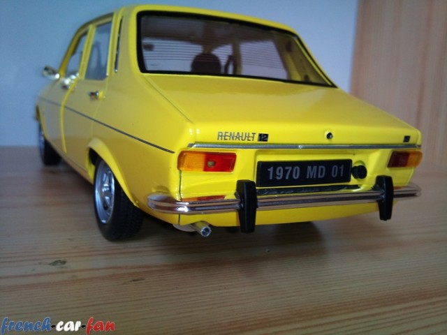 Renault R12 TS (7).jpg