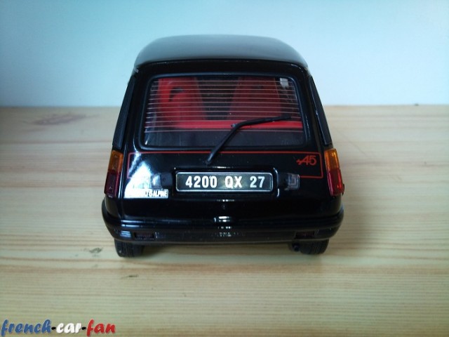 Renault R5 Alpine (9).jpg