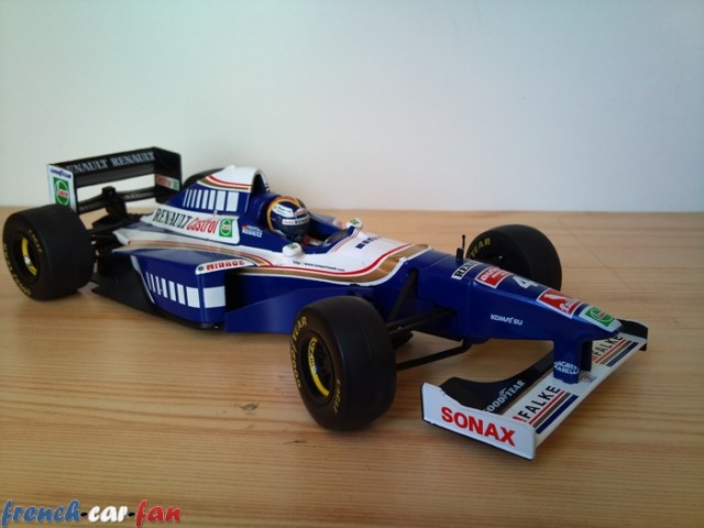 Williams Renault FW18 (1).jpg