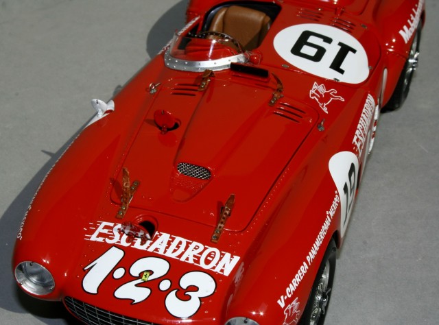 Mondtam, a fedél bezáródik!