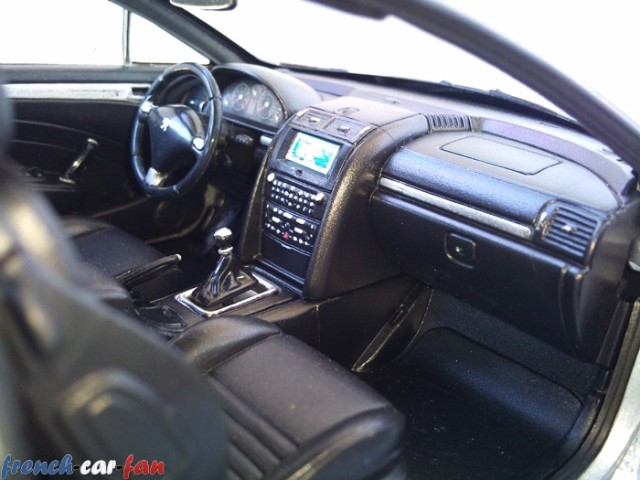 Peugeot 407 Coupé (6).jpg