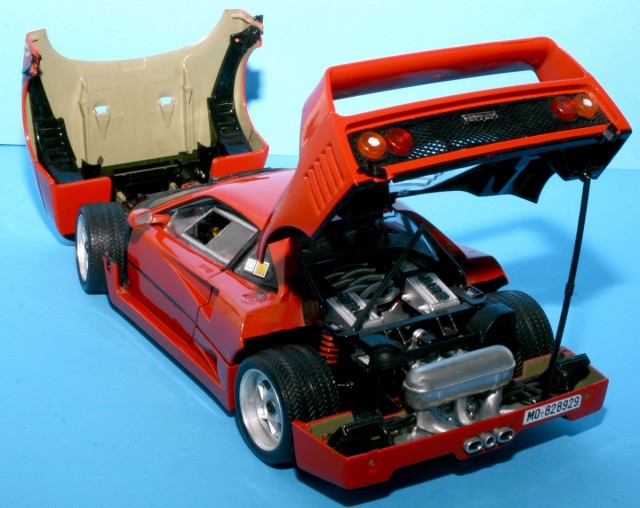 Ferrari_F40_1987 (4).jpg (343.96 KiB) Megtekintve 9581 alkalommal Neki is mennie kellett.