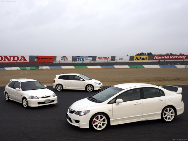 Honda-Civic_Type_R_Sedan_2007_1600x1200_wallpaper_08.jpg