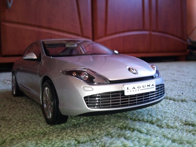 Renault Laguna 2.0 T (1).jpg