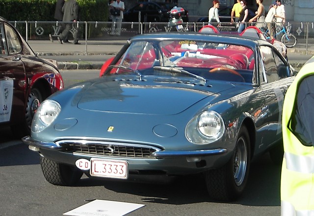 Ferrari 365 GT (1).jpg