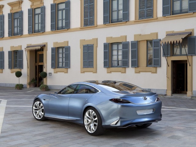 Mazda-Shinari_Concept_2010_1600x1200_wallpaper_0a.jpg