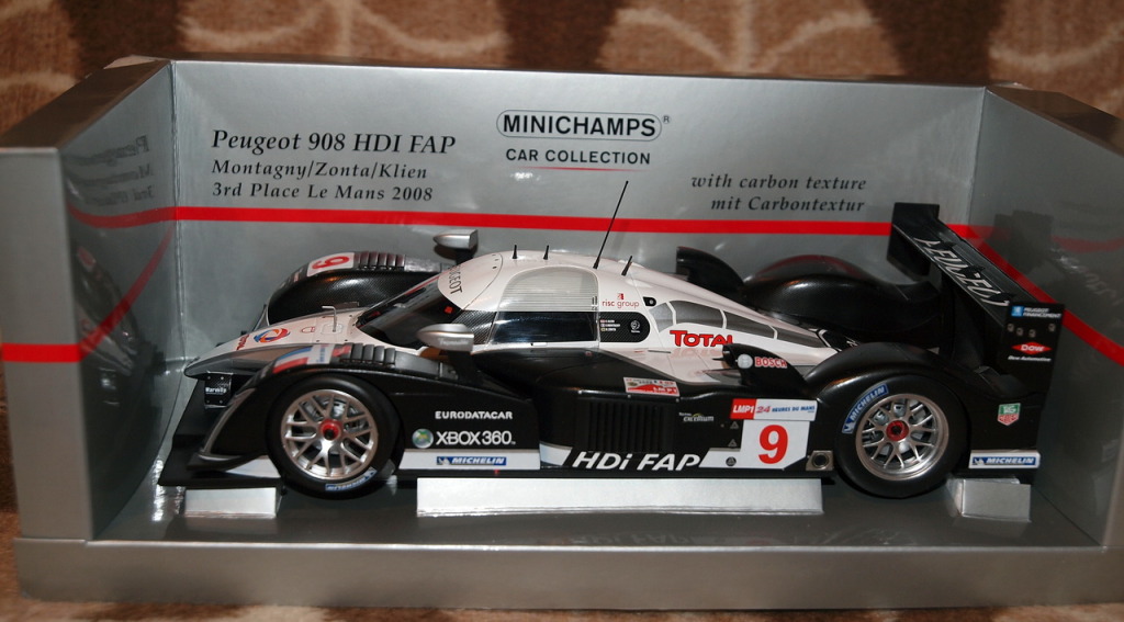 Peugeot908HDIFAP924hLeMans2008Minichamps-1.jpg