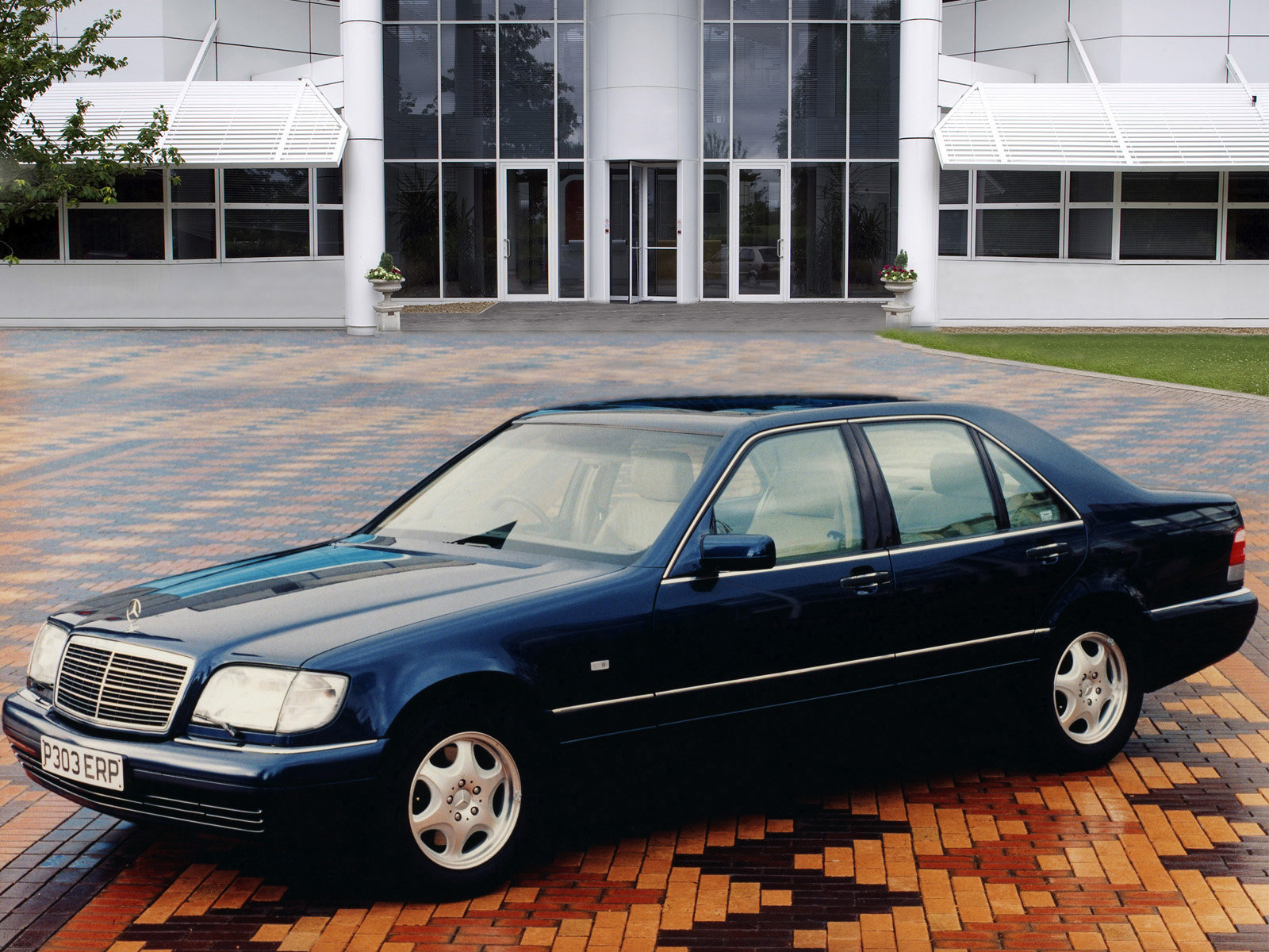 autowp.ru_mercedes-benz_s-klasse_uk-spec_16.jpg