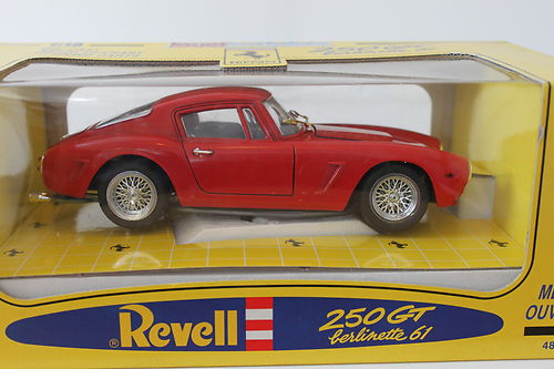 FERRARI250GTBerlinette1961rotOVPRevell.jpg