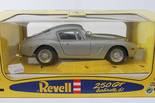 FERRARI250GTBerlinette1961silberRevell.jpg