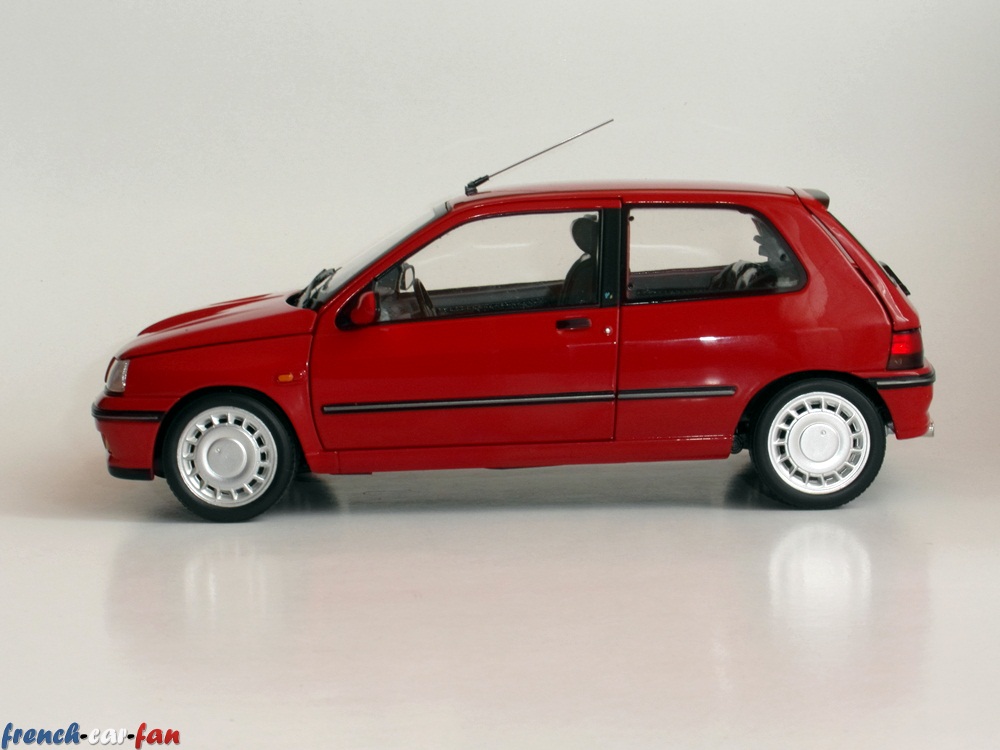 Clio 16S 3.JPG