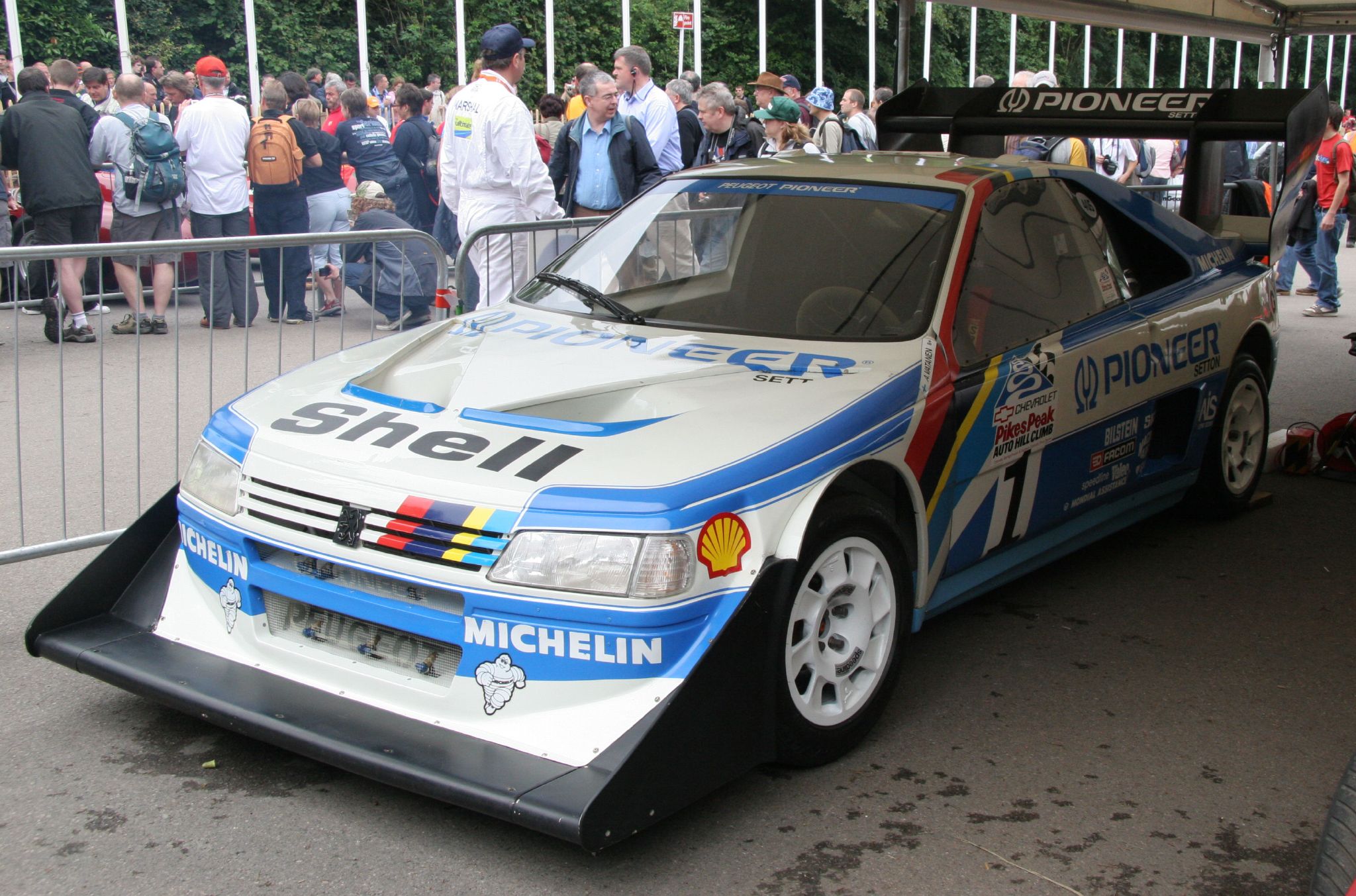 Peugeot_405_T16_Pikes_Peak.jpg