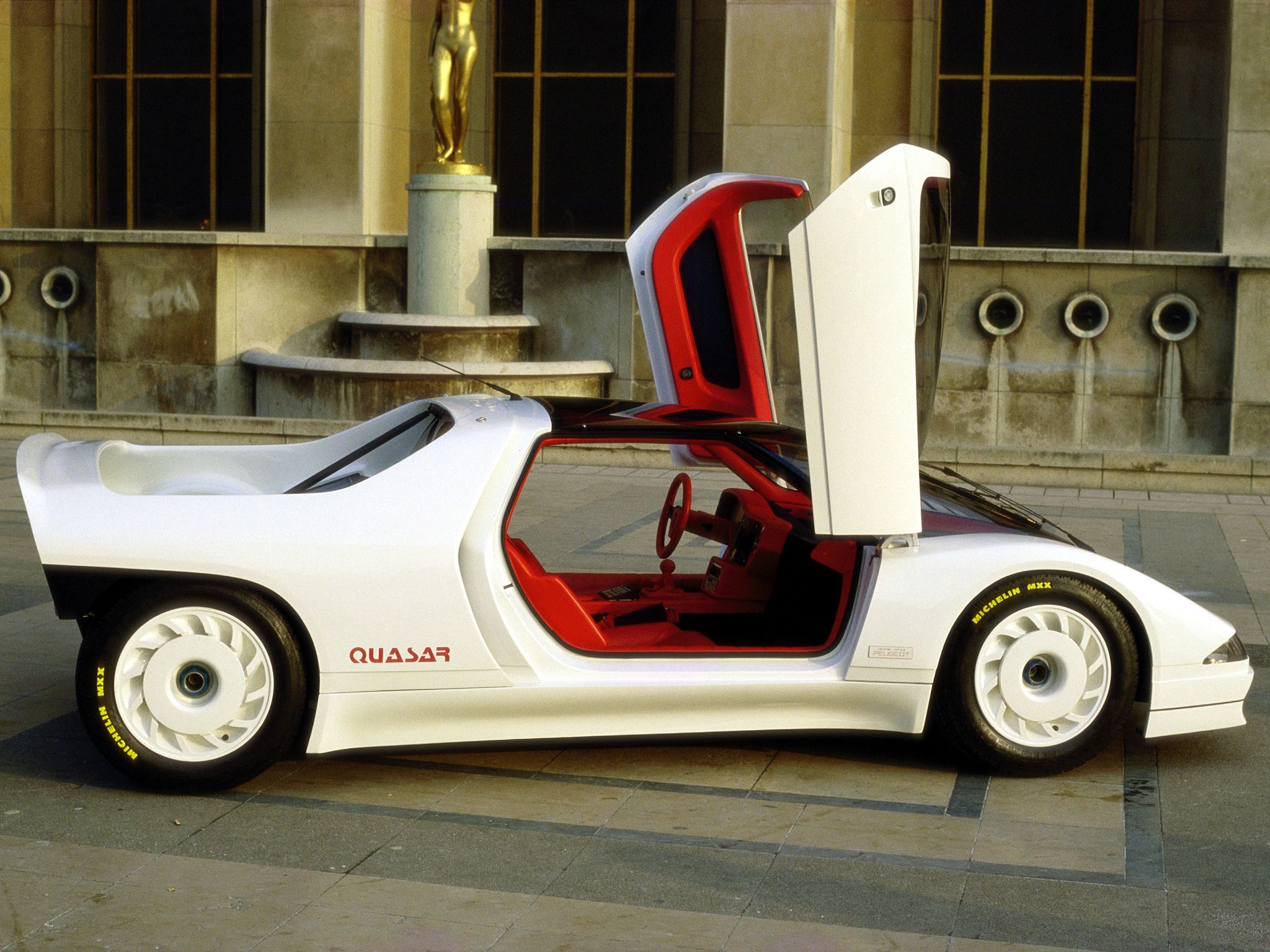 1984_Peugeot_Quasar_003.jpg
