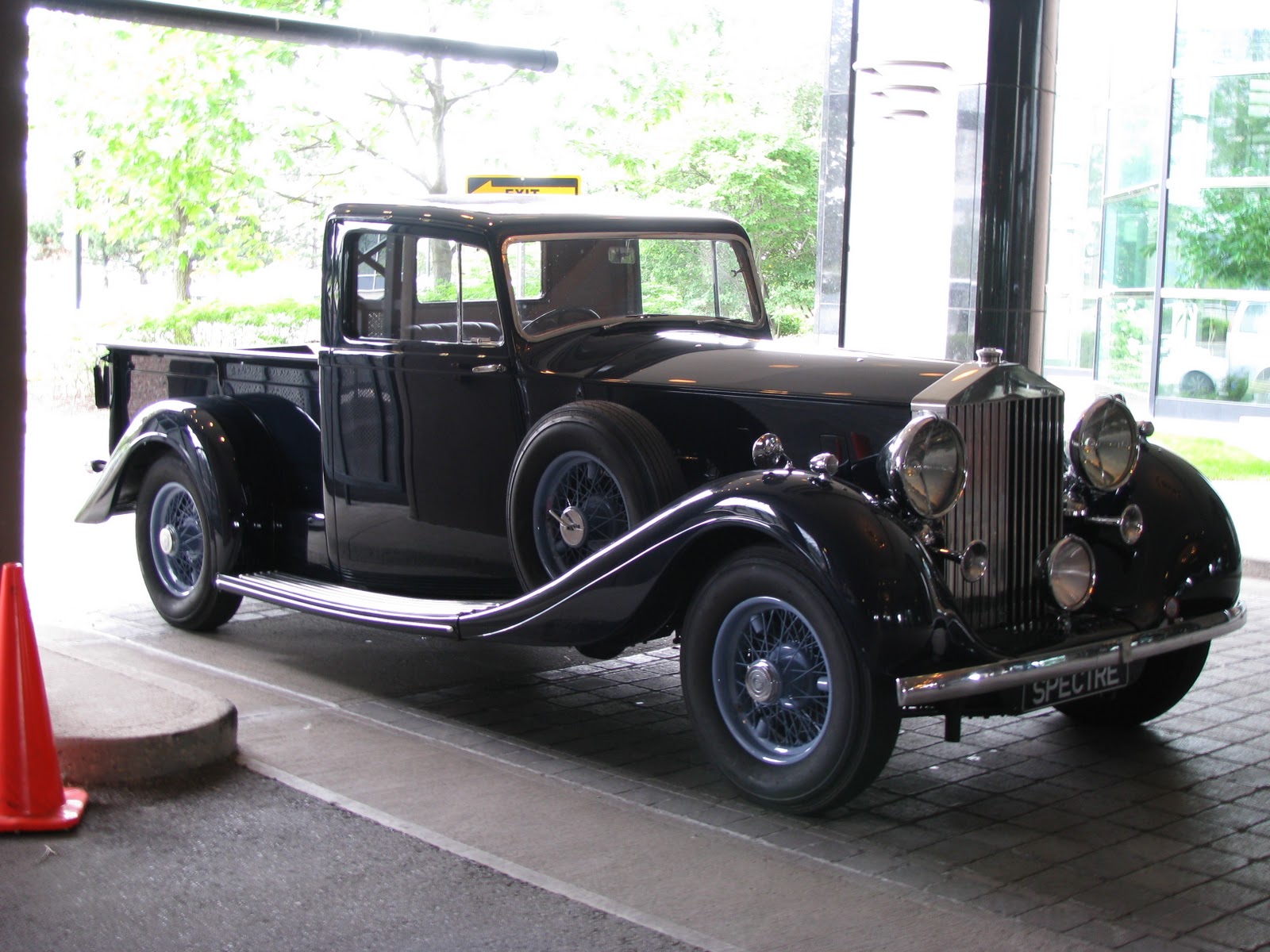 1944 Hooper-Reid Rolls-Royce Phantom III Estate Lorry.jpg
