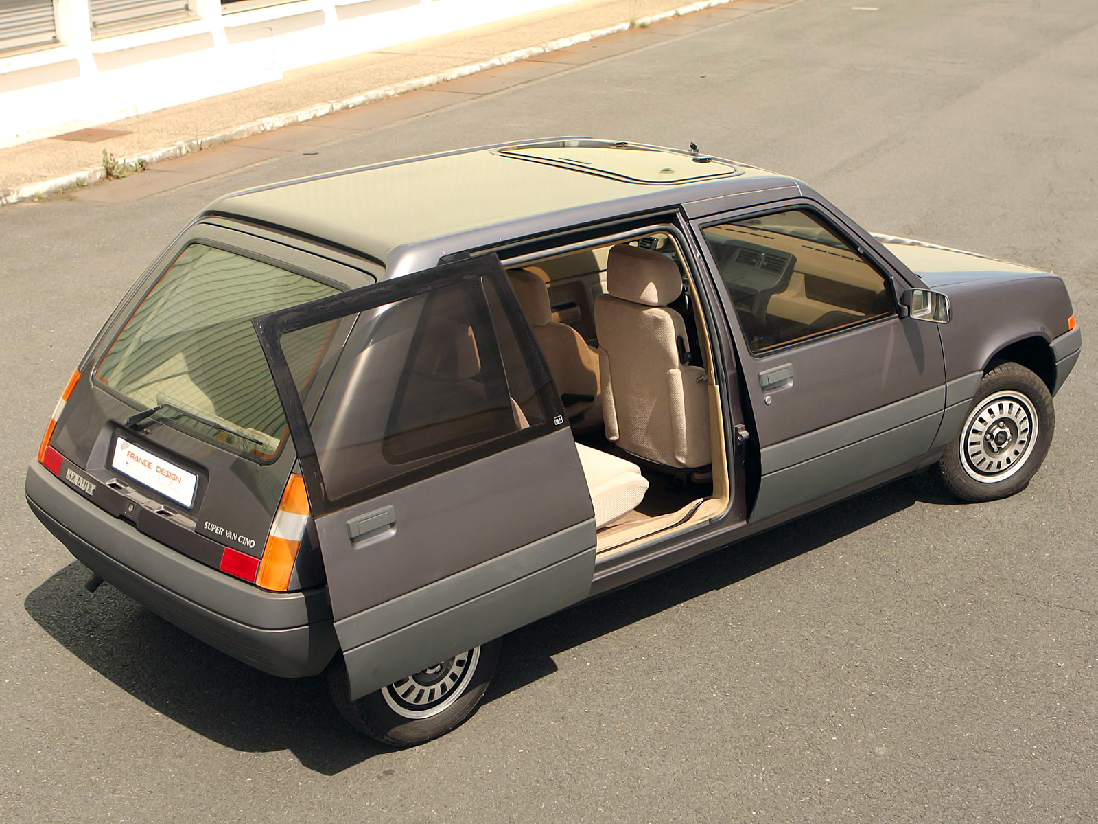 heuliez_renault-super-van-cinq-concept-1985_r3.jpg.jpg